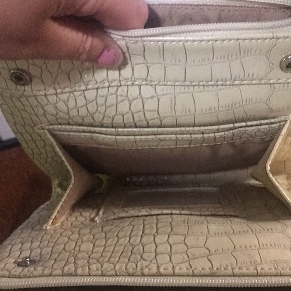 Nine West Croc embossed purse - cream - Picture 7 of 8